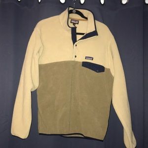 Mens Patagonia pull over Tan